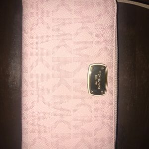 Authentic Michael Kors Light Pink Wallet